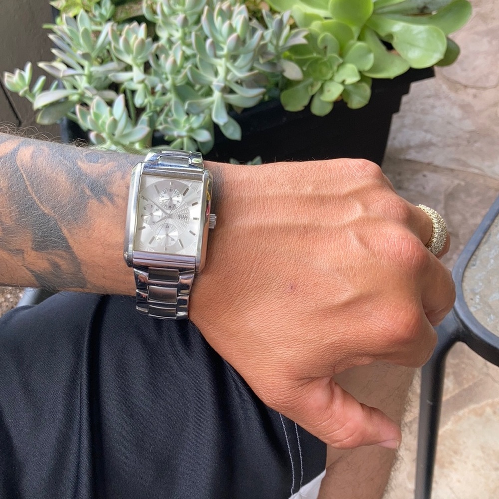 GUESS WATCH